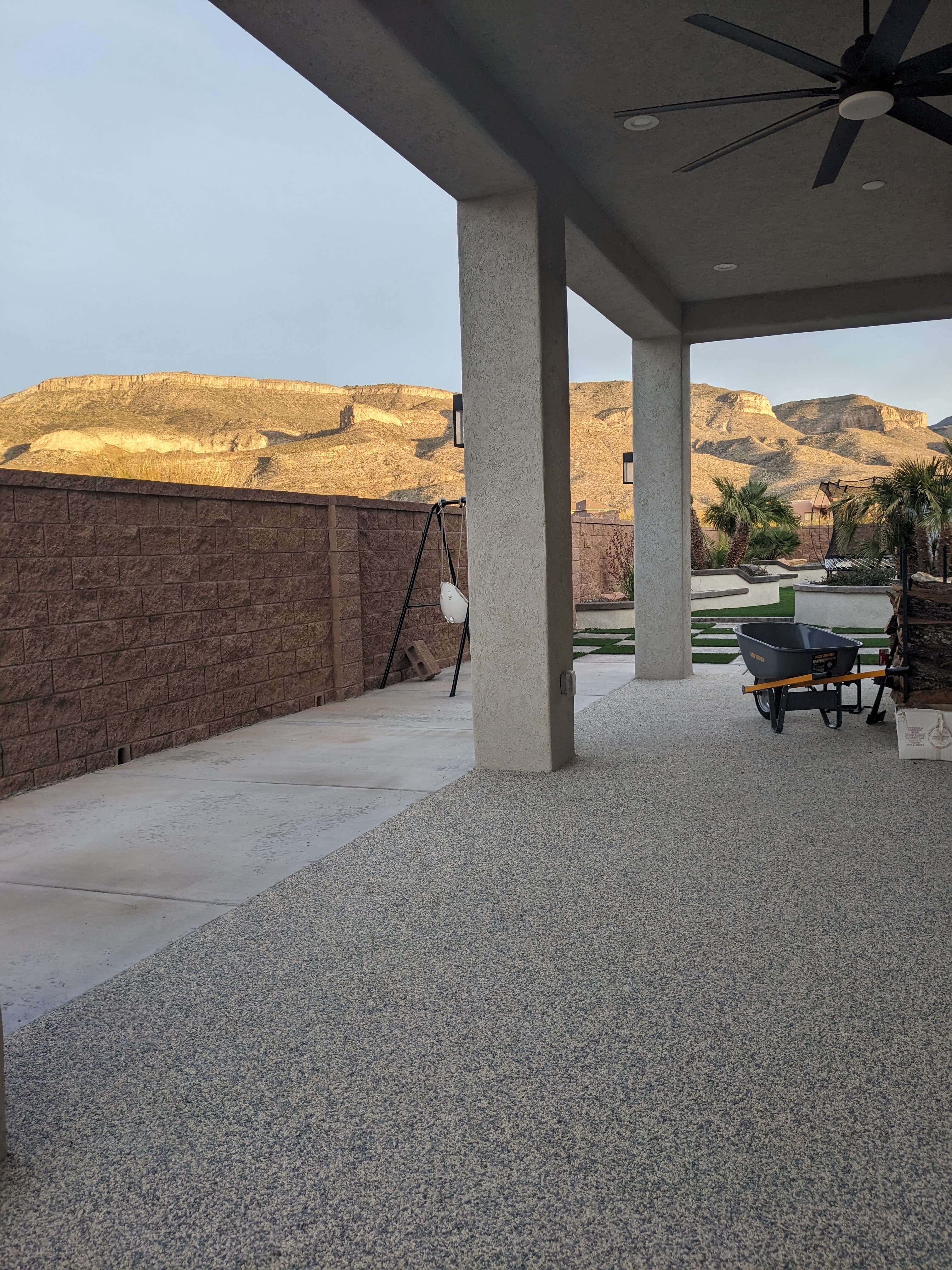 PXL 20241211 233541397